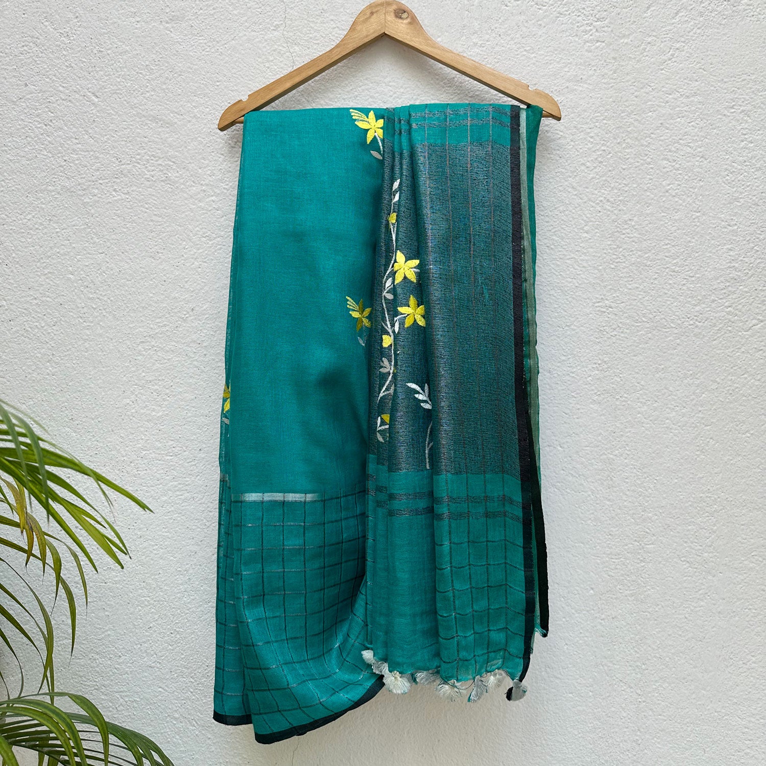 Chive Flowers Embroidered Linen Saree