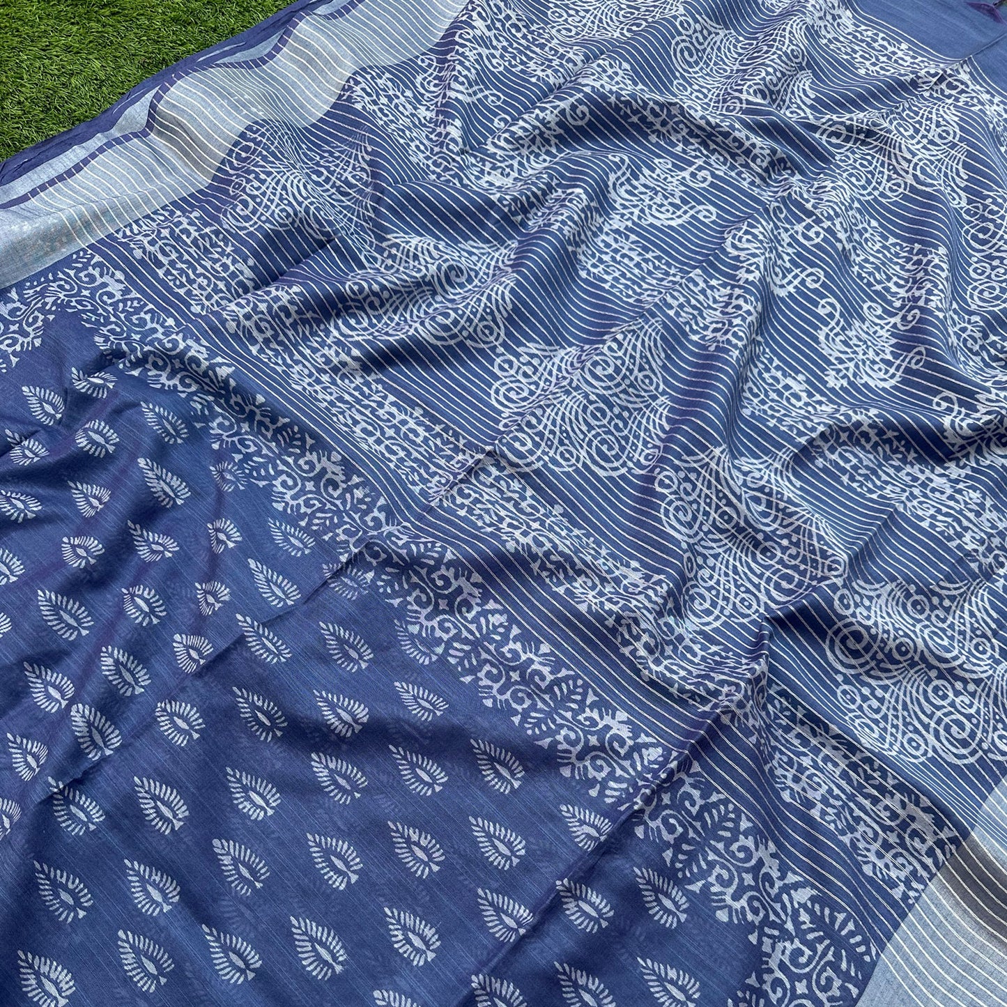 Closeup of hand block print indigo cotton silk saree with striped pallu with arabesque motifs – The Thread Weavers