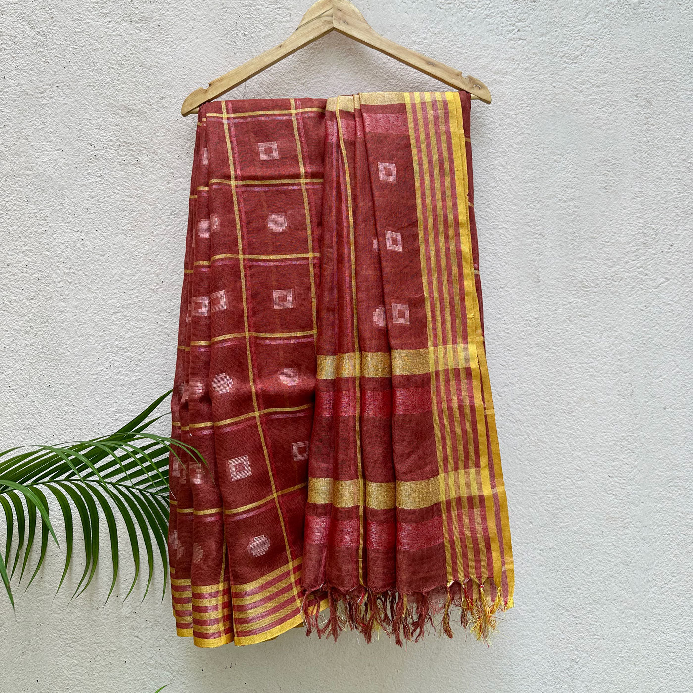 Giridhara Linen Saree