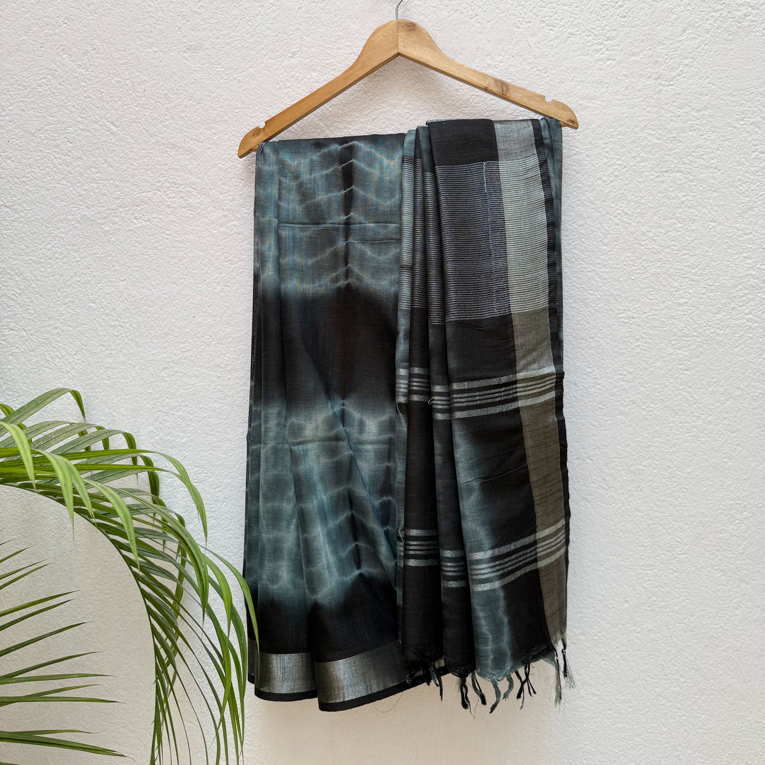 Nightshade Shibori Cotton Linen Saree