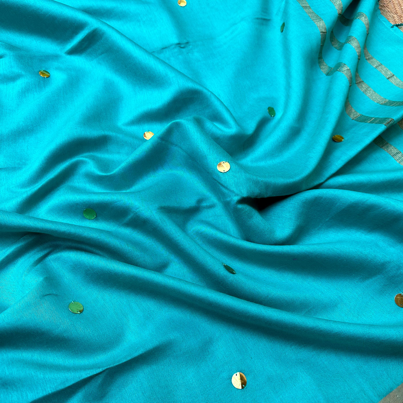 Pratyak Taara Cotton Silk Sequins Saree