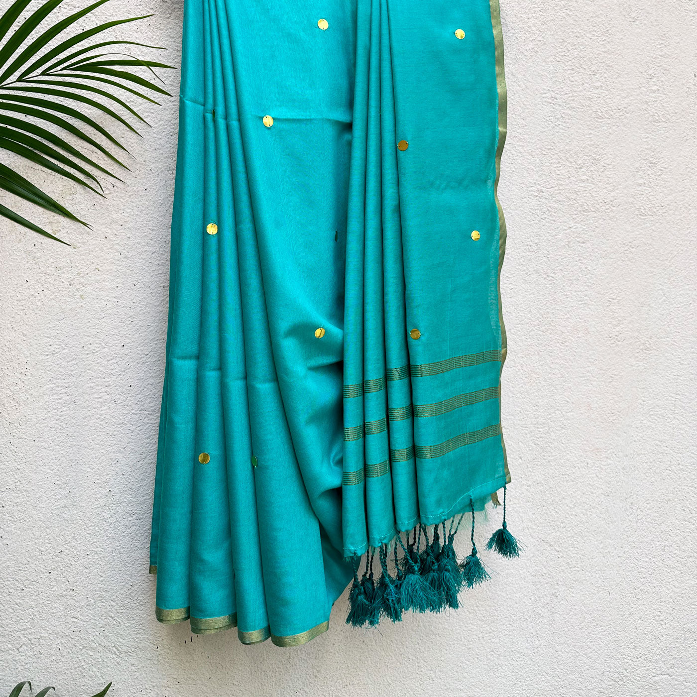 Pratyak Taara Cotton Silk Sequins Saree
