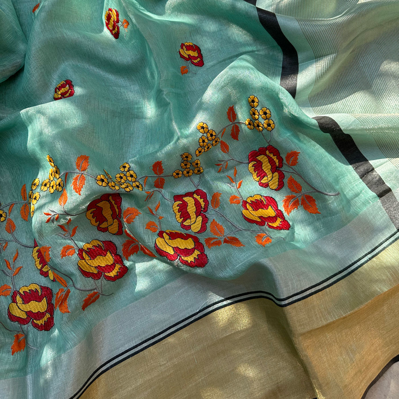 Embroidered Zari Linen Sarees