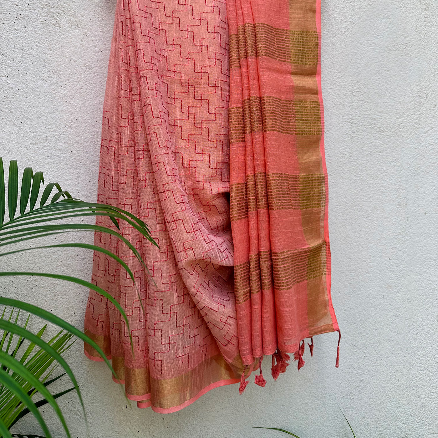 Chandra Kauns Linen Embroidered Saree