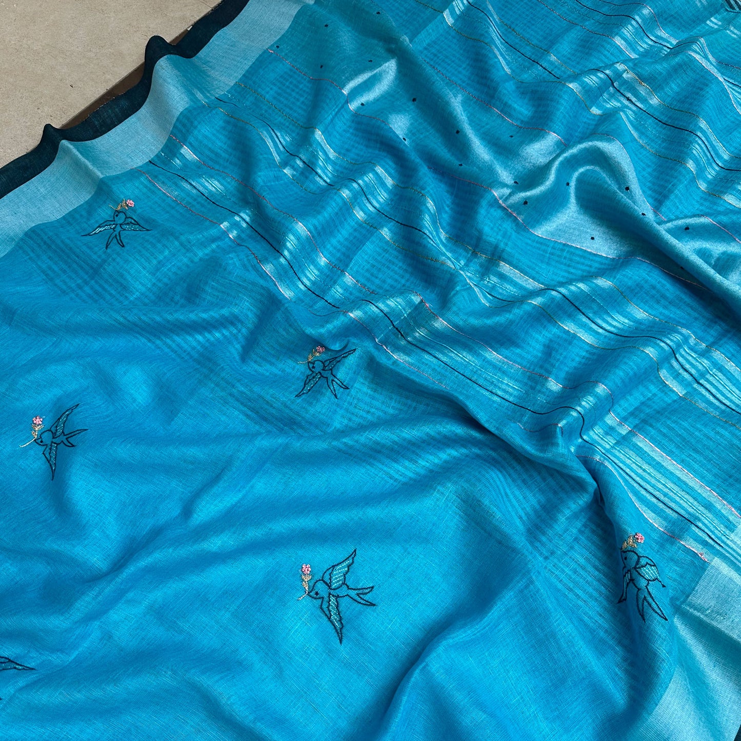 Chickadee Embroidered Linen Saree