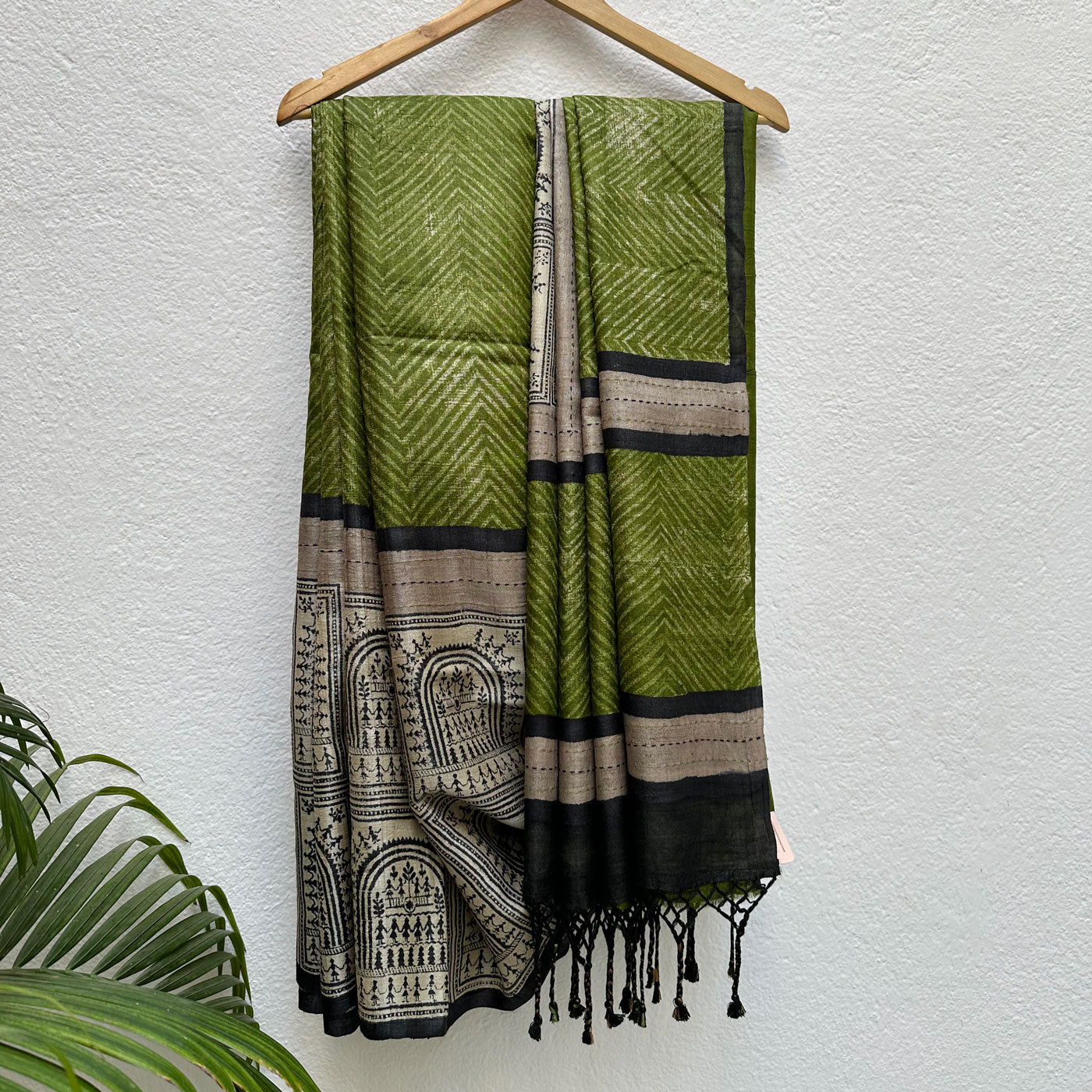 Daakshi Tribal Printed Desi Tussar Silk Saree