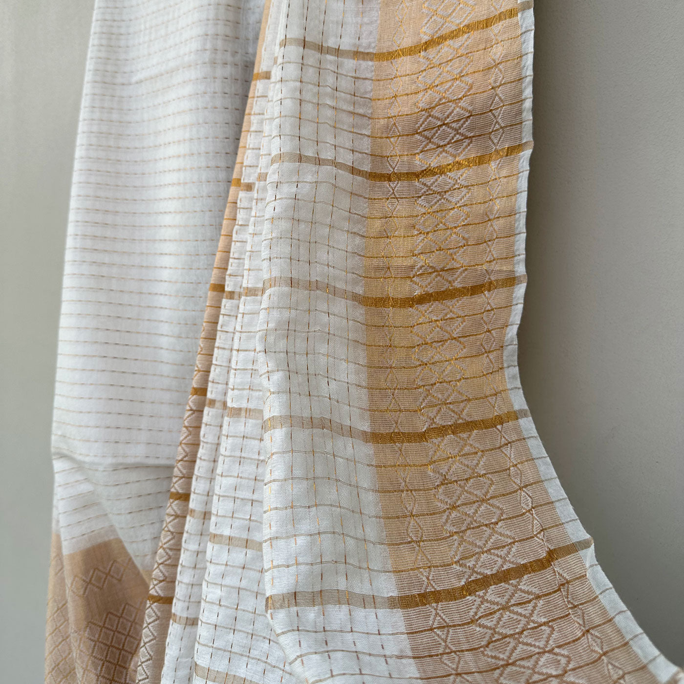 Divaakar Cotton Silk Saree