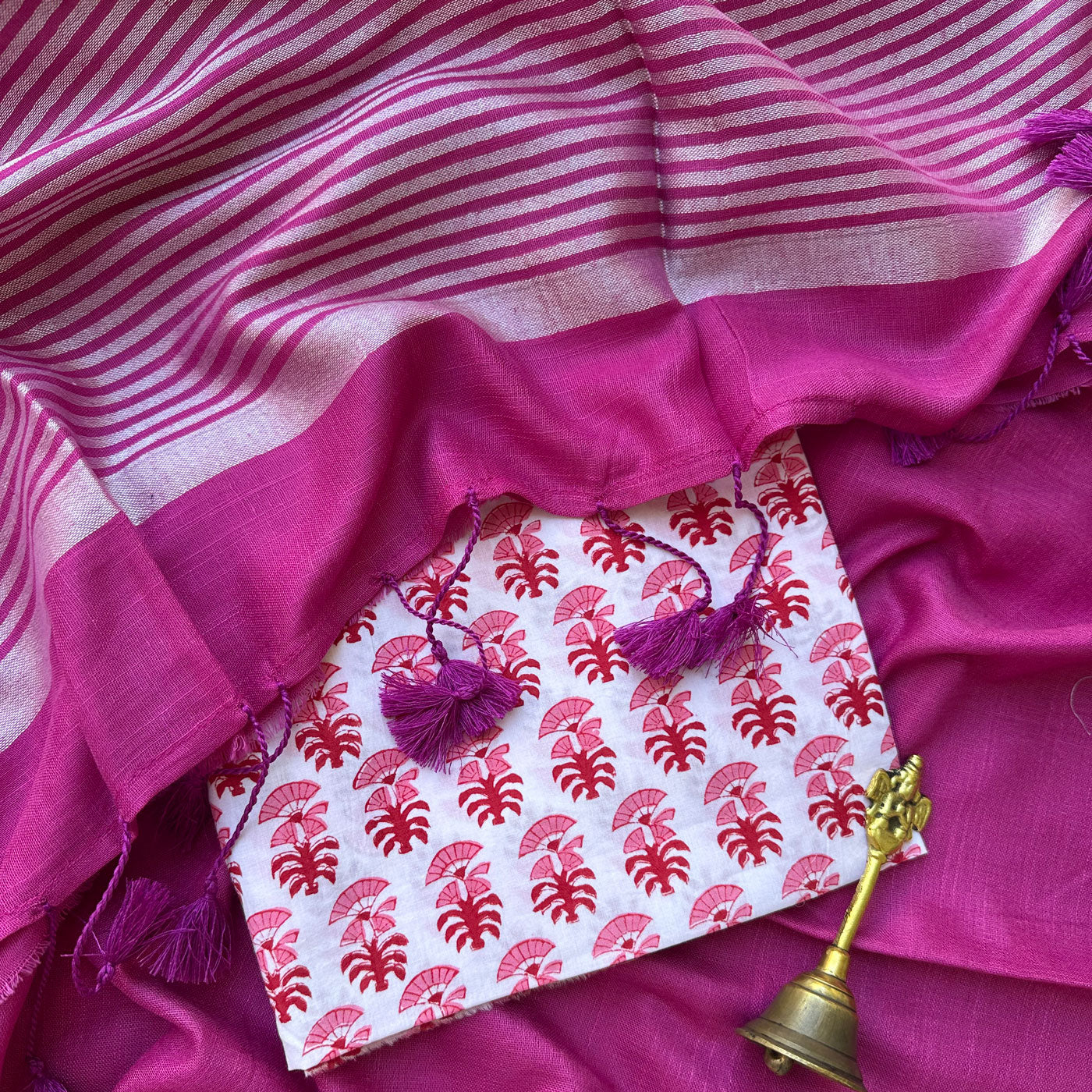 Gulaabi Aankhein Cotton Saree with Printed Blouse