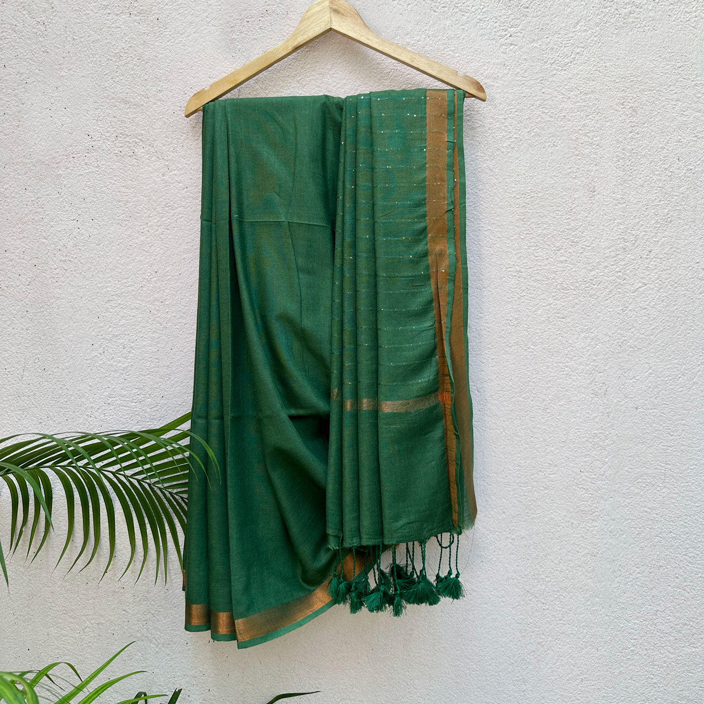 Hara Rang Daala Cotton Saree with Printed Blouse