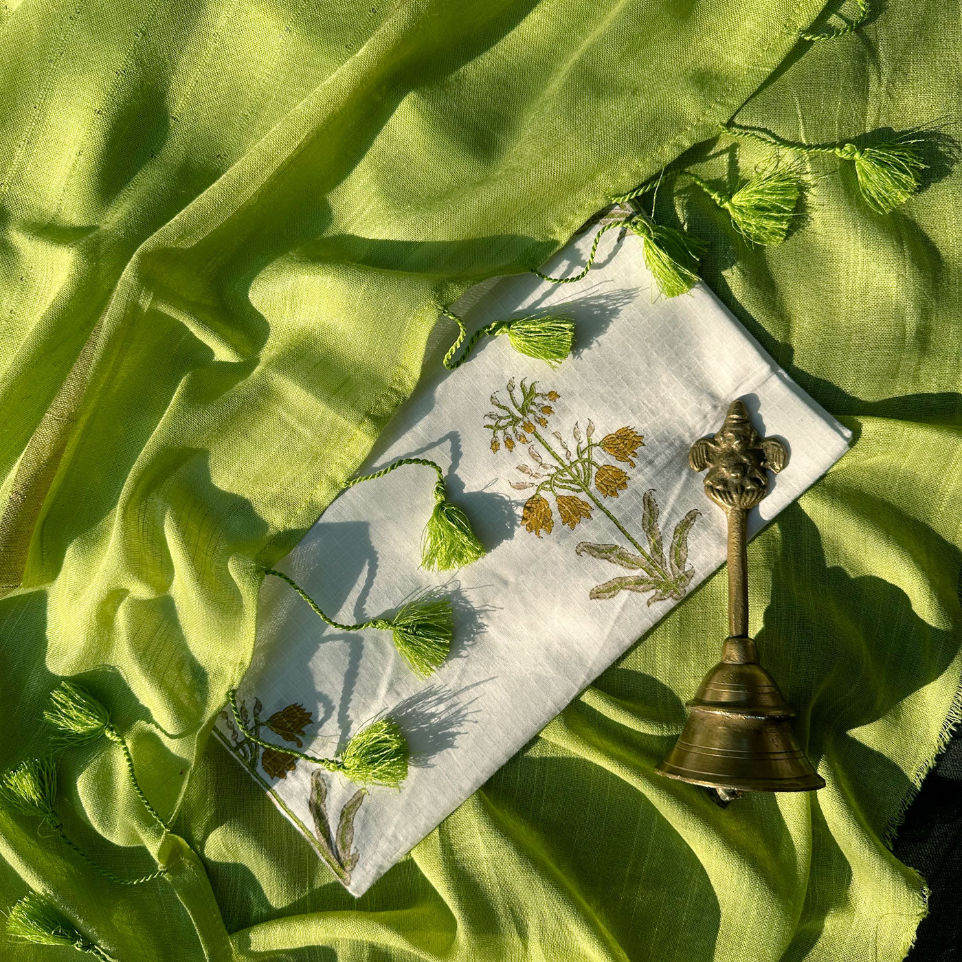 Hariyali Cotton Saree with Printed Blouse