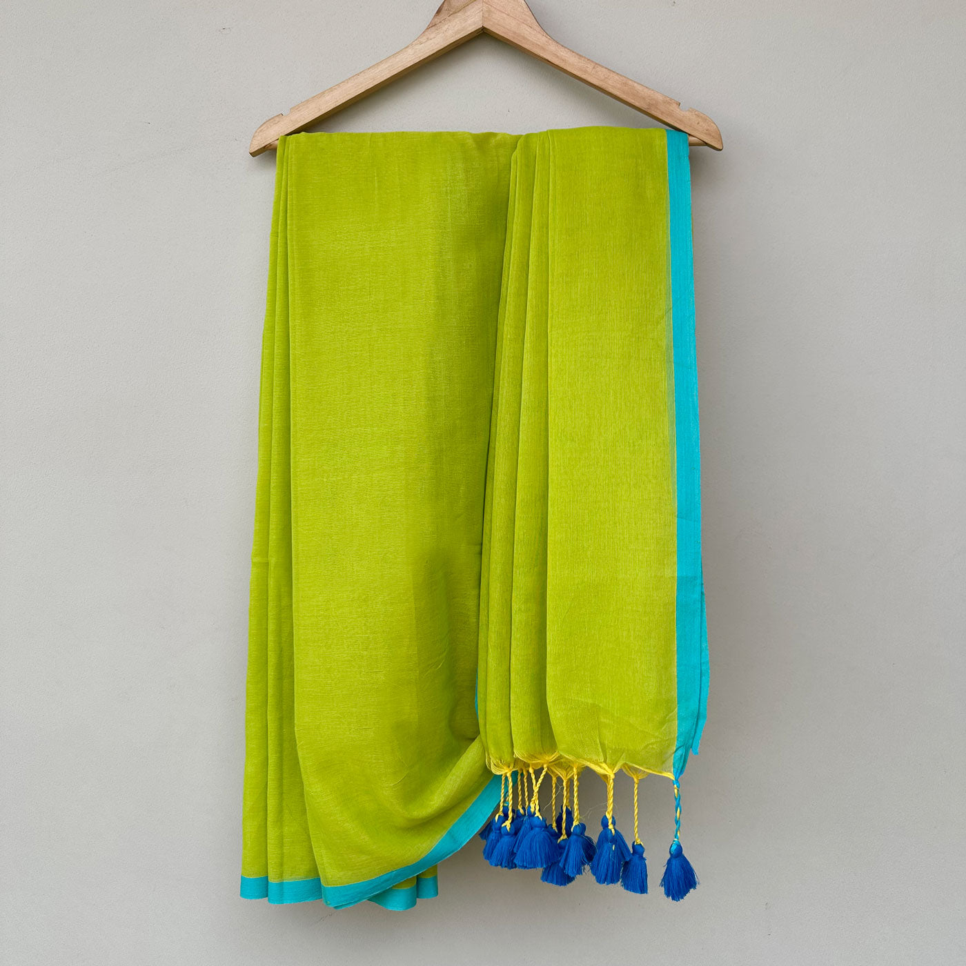 Hariyali Mul Saree with Printed Blouse