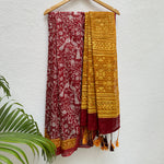 Load image into Gallery viewer, Haute Red Peacock Cotton Silk Printed Saree
