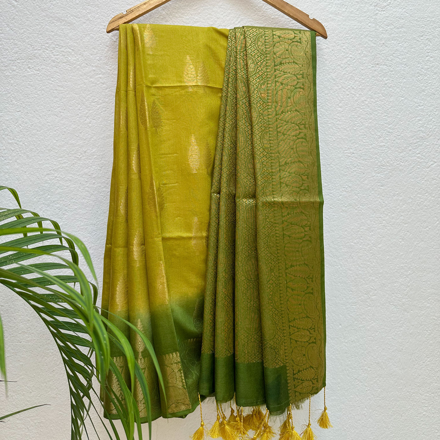 Inaaya Jacquard Cotton Silk Saree