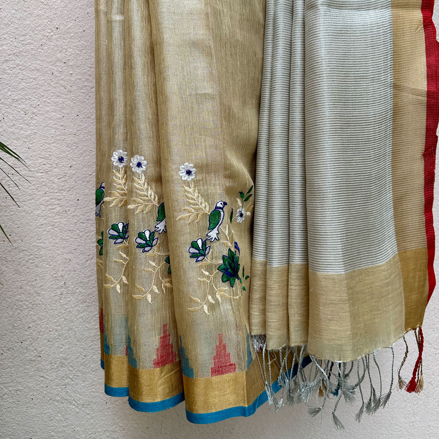 Indirani Zari Linen Embroidered Saree