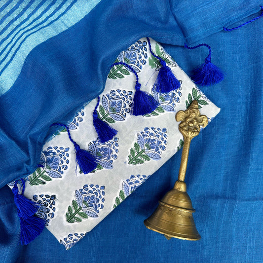 Neela Aasmaan Cotton Saree with Printed Blouse