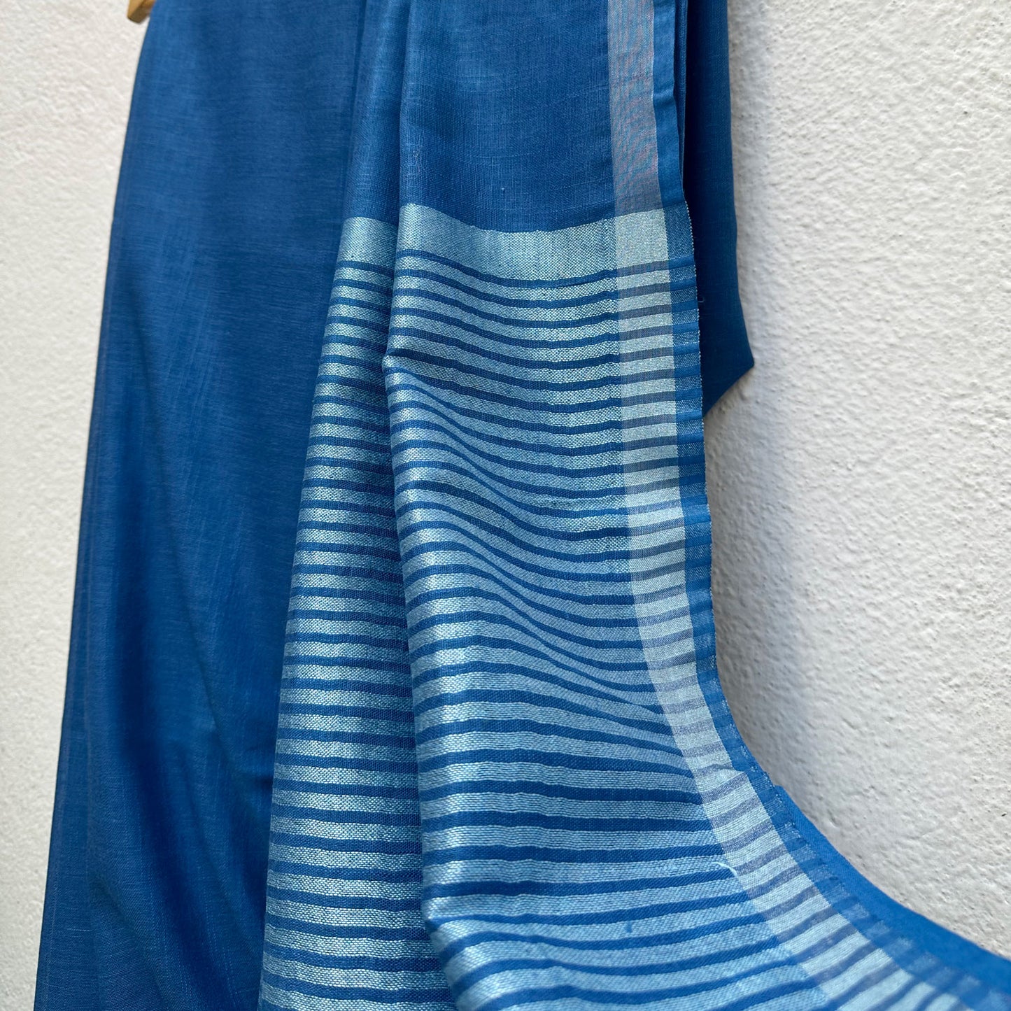 Neela Aasmaan Cotton Saree with Printed Blouse