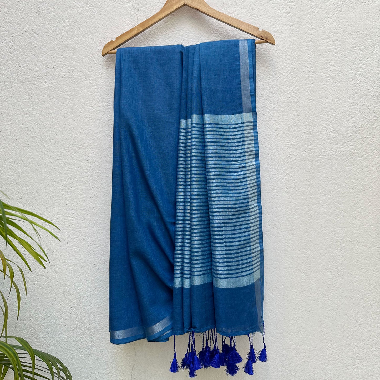 Neele Neele Ambar Cotton Saree with Printed Blouse