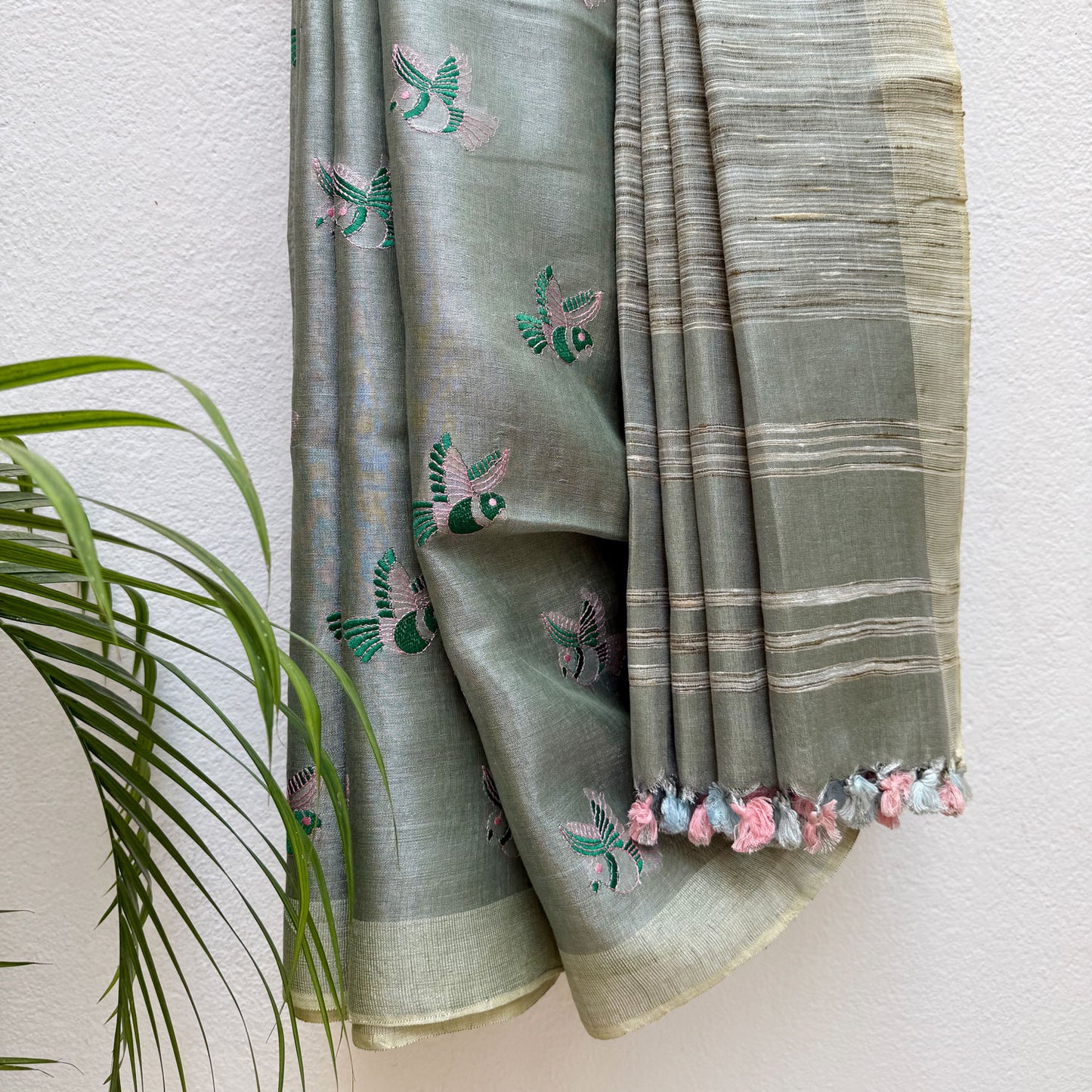 Pure Cashmere Embroidered Zari Linen Saree