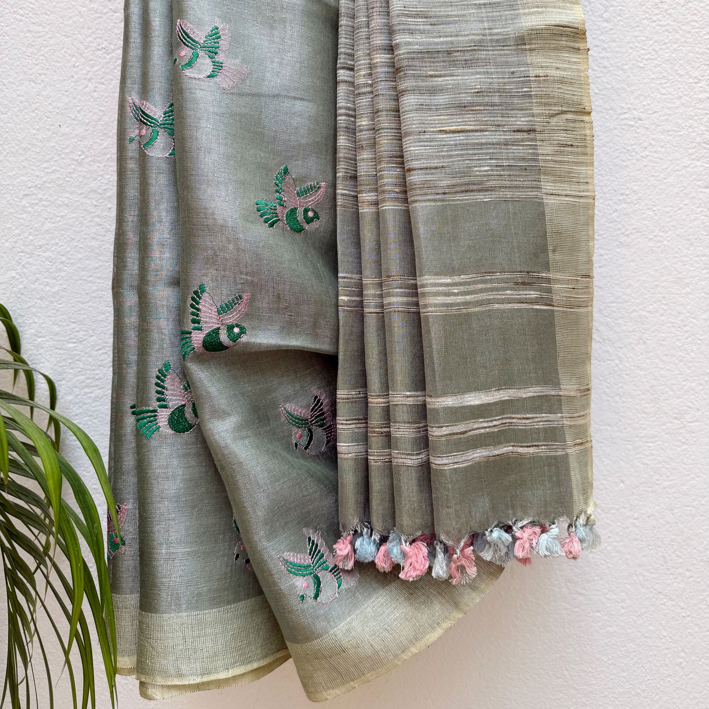 Pure Cashmere Embroidered Zari Linen Saree