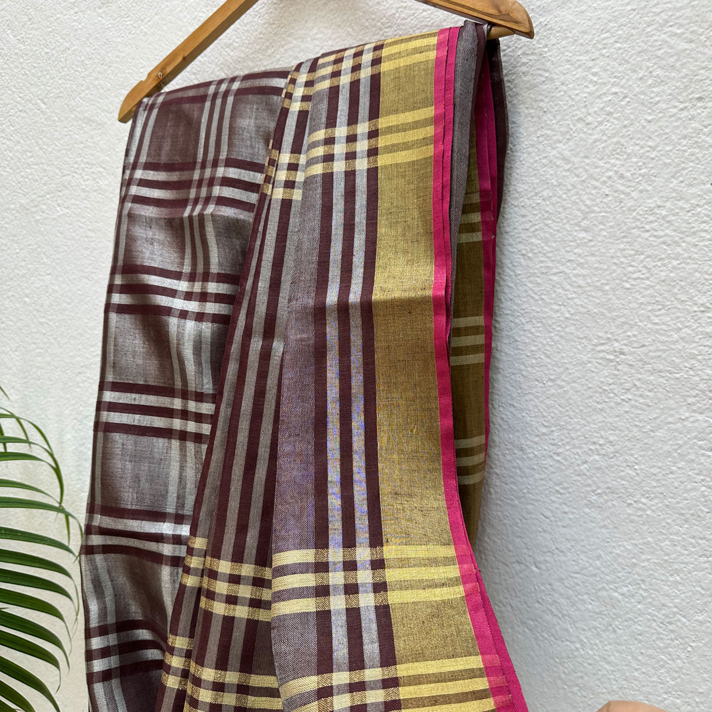 Raag Bhairav Zari Linen Saree