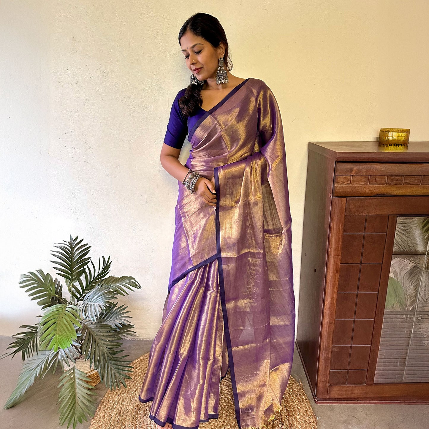 Raag Purvi Mul Tissue Saree