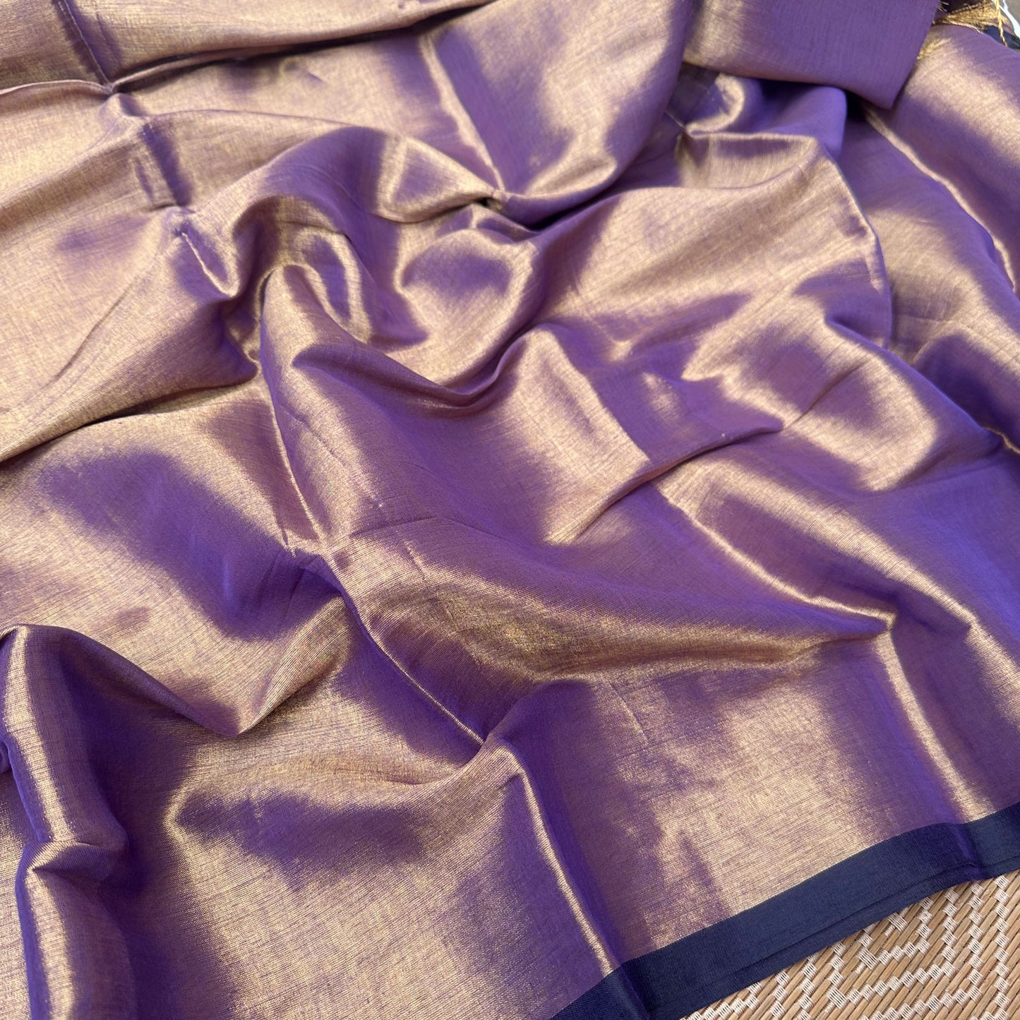 Raag Purvi Mul Tissue Saree