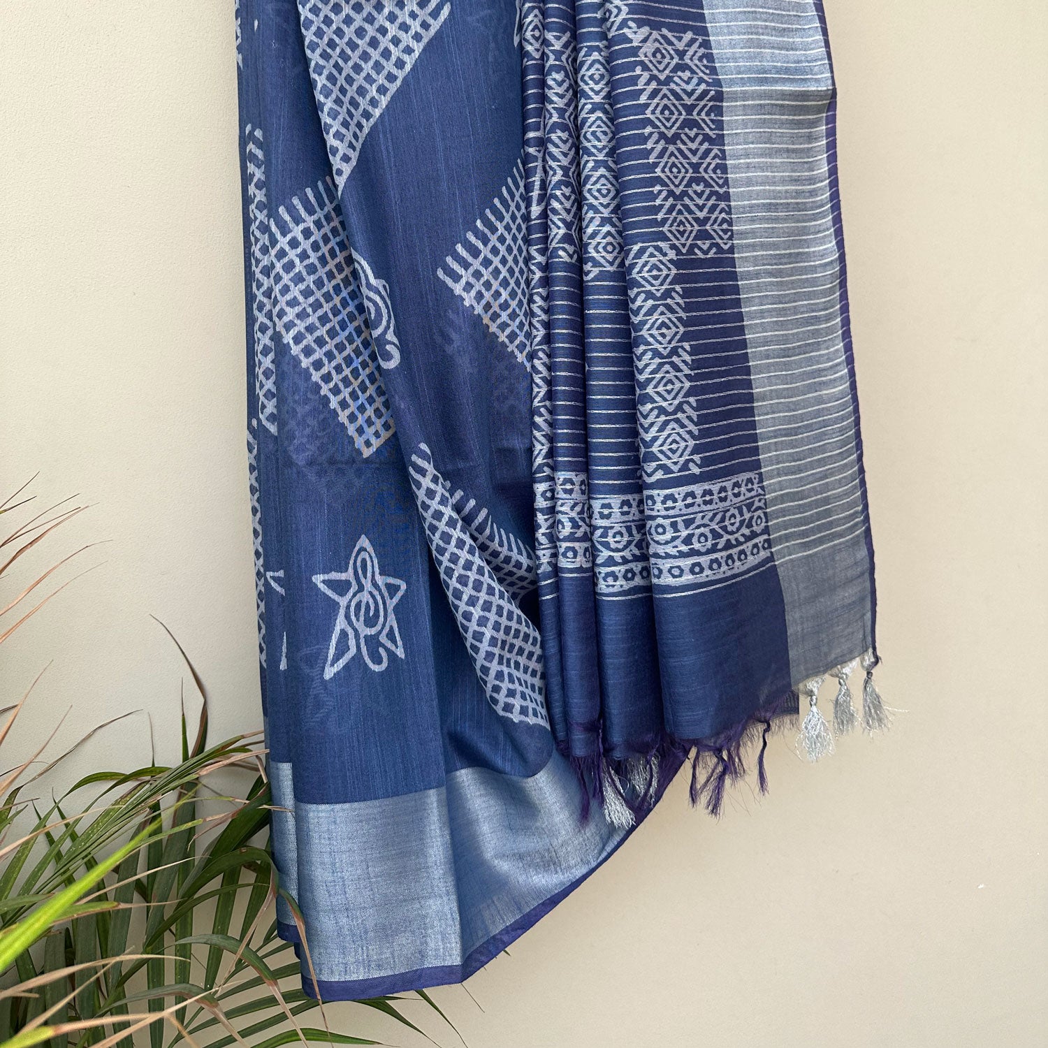 Pleats detail of hatched diamond and Musical star block print on indigo cotton silk – Rohini