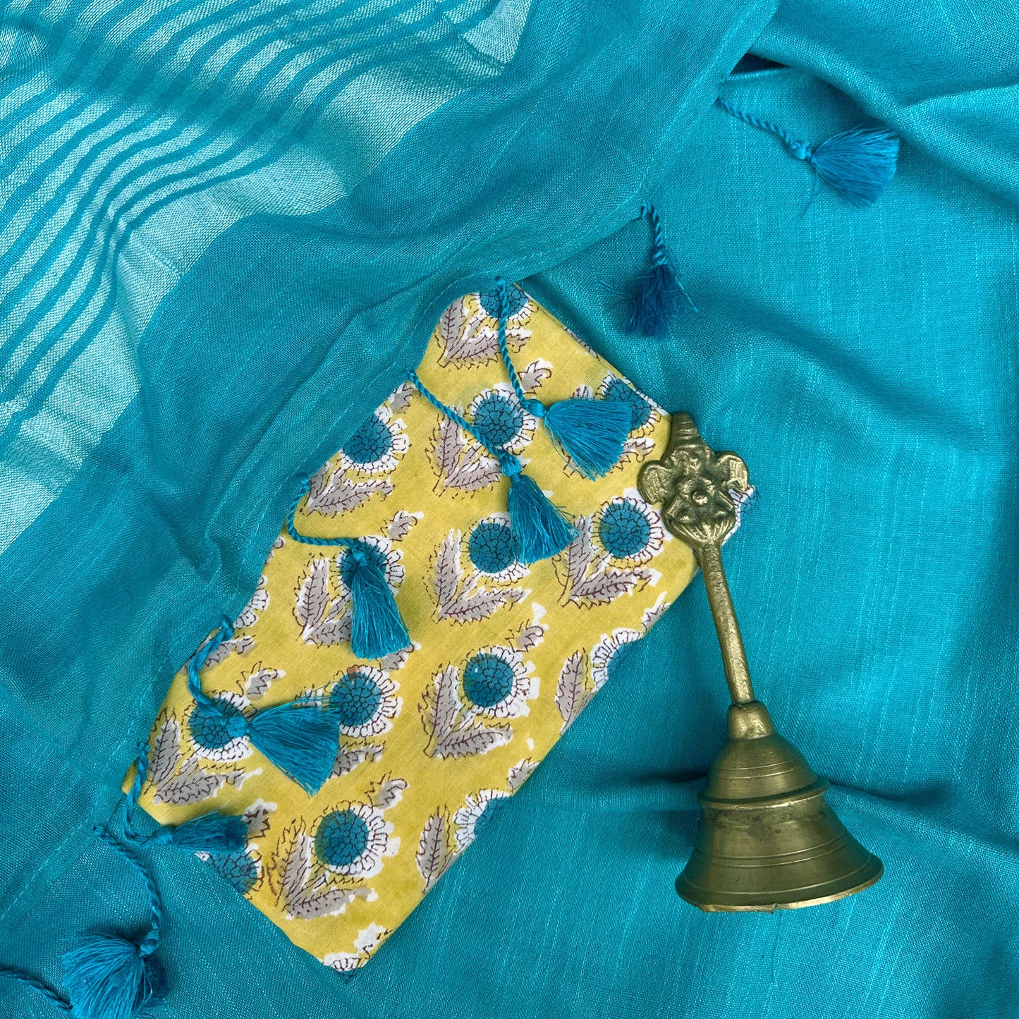 Saat Samundar Cotton Saree with Printed Blouse