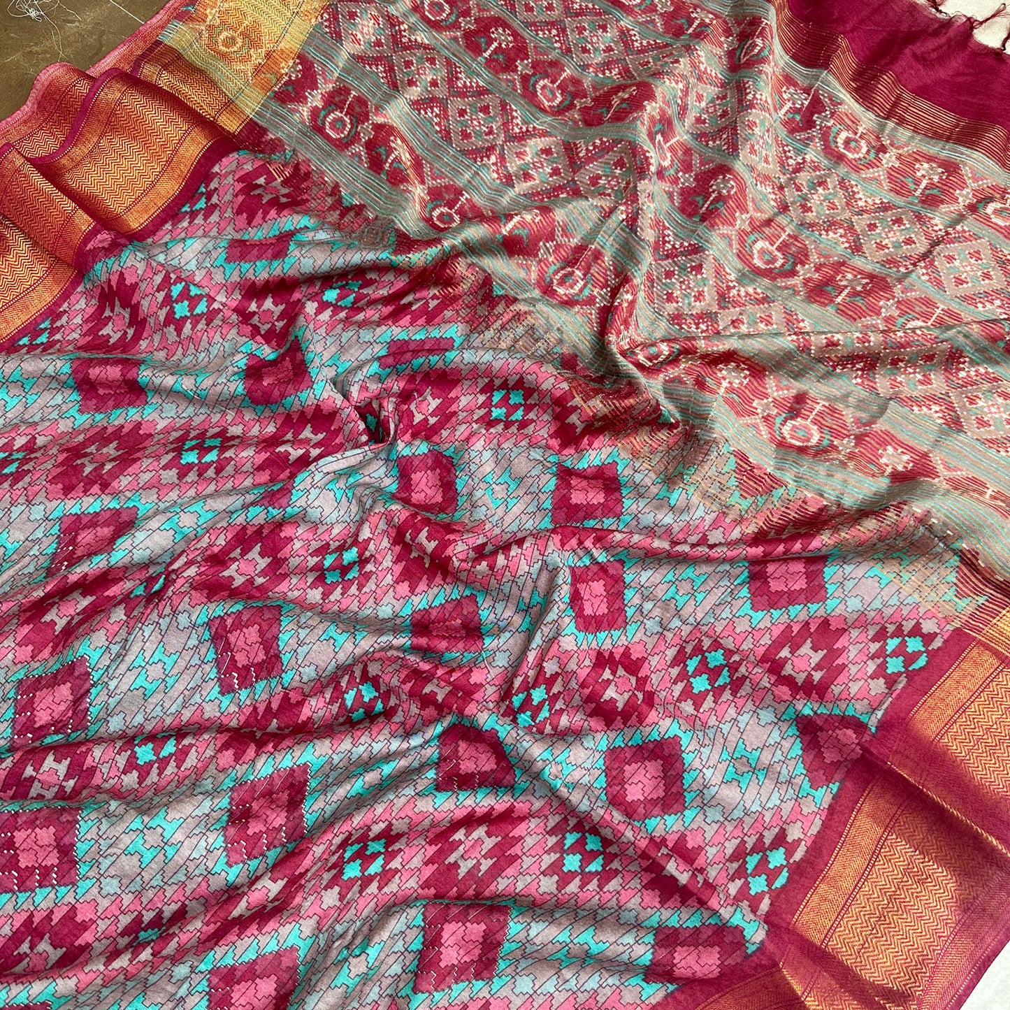 Sunehri Aztec Cotton Silk Printed Saree