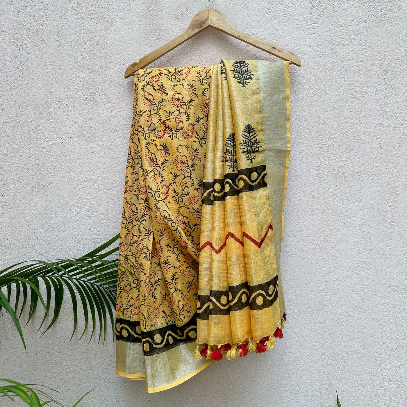 Surajmukhi Handblock Printed Pure Linen Saree