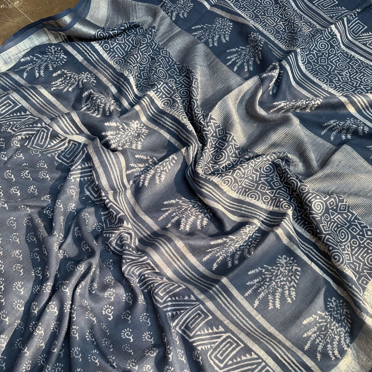 Vaarahi Indigo Hand Block Cotton Linen Saree