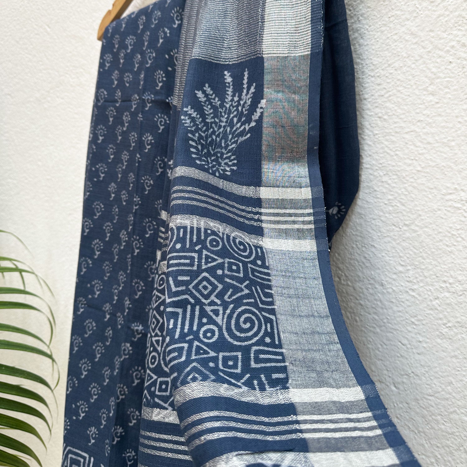 Vaarahi Indigo Hand Block Cotton Linen Saree