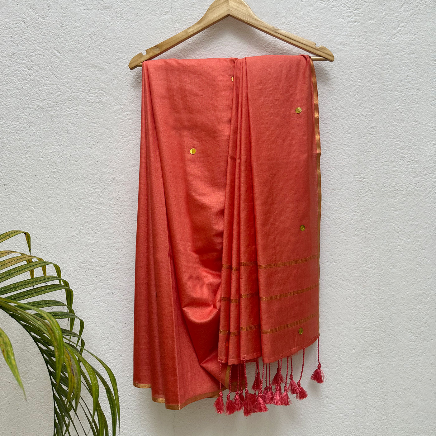 Vipat Taara Cotton Silk Sequins Saree