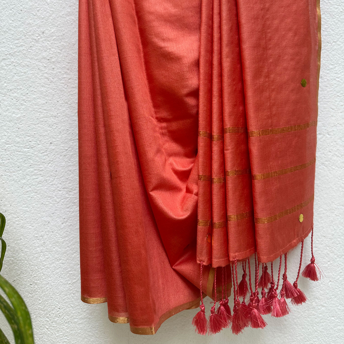 Vipat Taara Cotton Silk Sequins Saree
