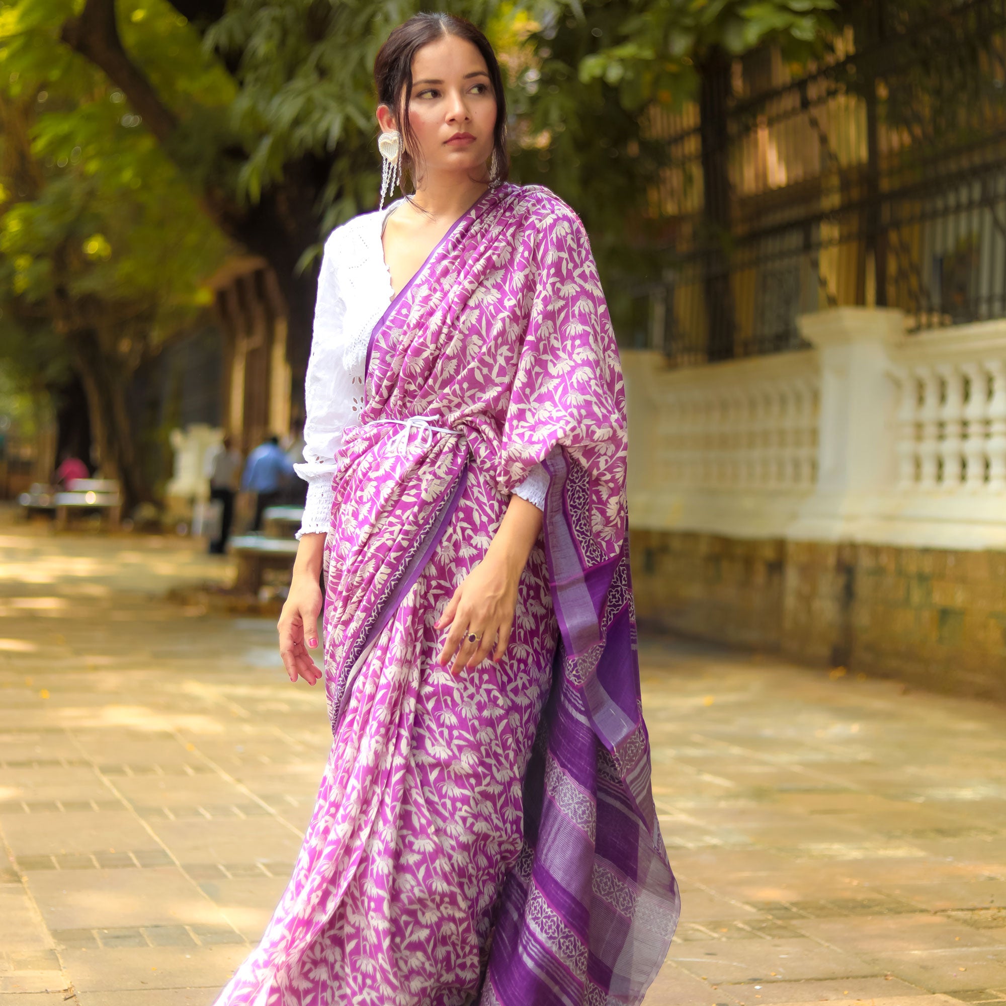 Taneira Printed Saree : Buy Taneira Pink Contemporary Pure Linen Digital  Printed Saree with Unstitched Blouse Online | Nykaa Fashion